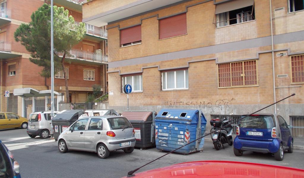 Roma Tourist House Hotel Екстериор снимка
