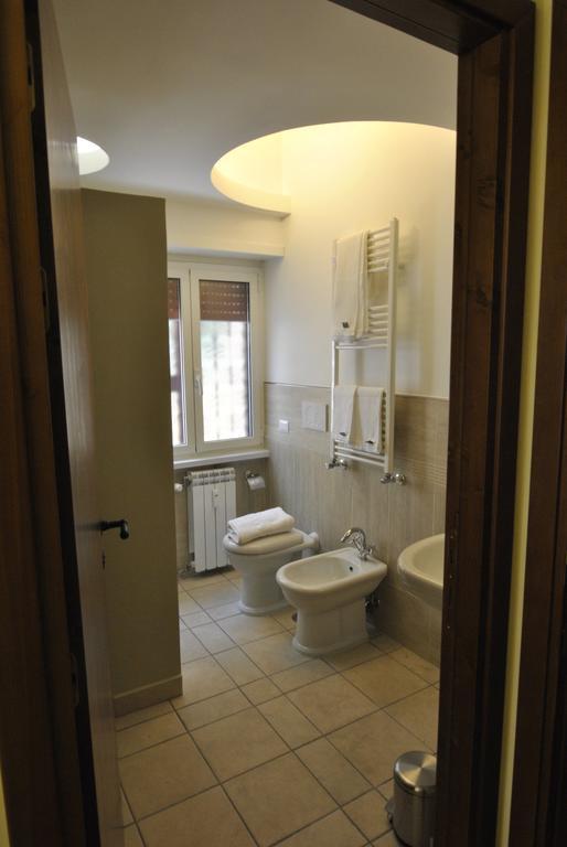 Roma Tourist House Hotel Екстериор снимка